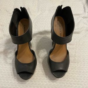 Madden Girl Wedges